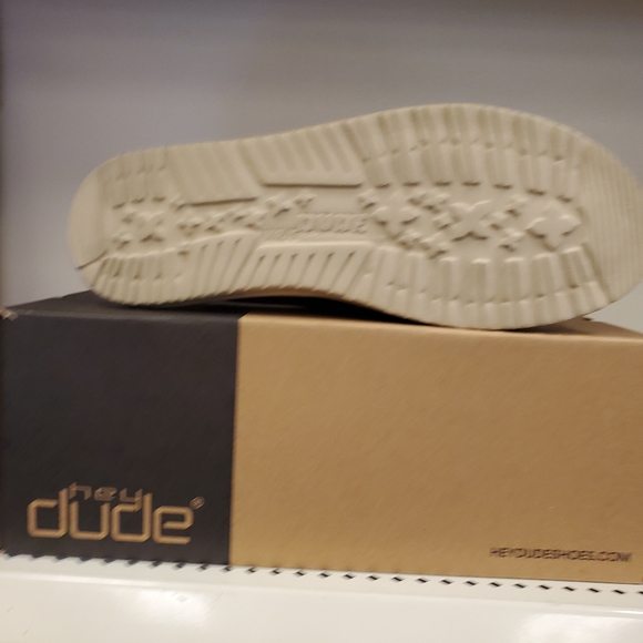 Men's Wally Hey Dudes - Picture 4 of 5